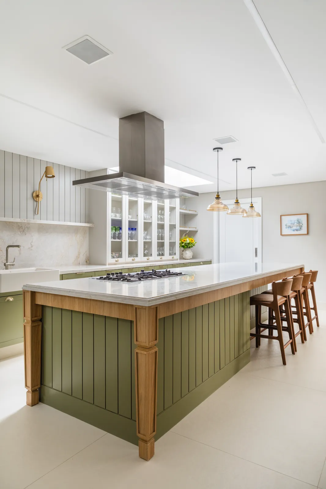 Casa Bem-Te-Vi, cristaleira iluminada da cozinha