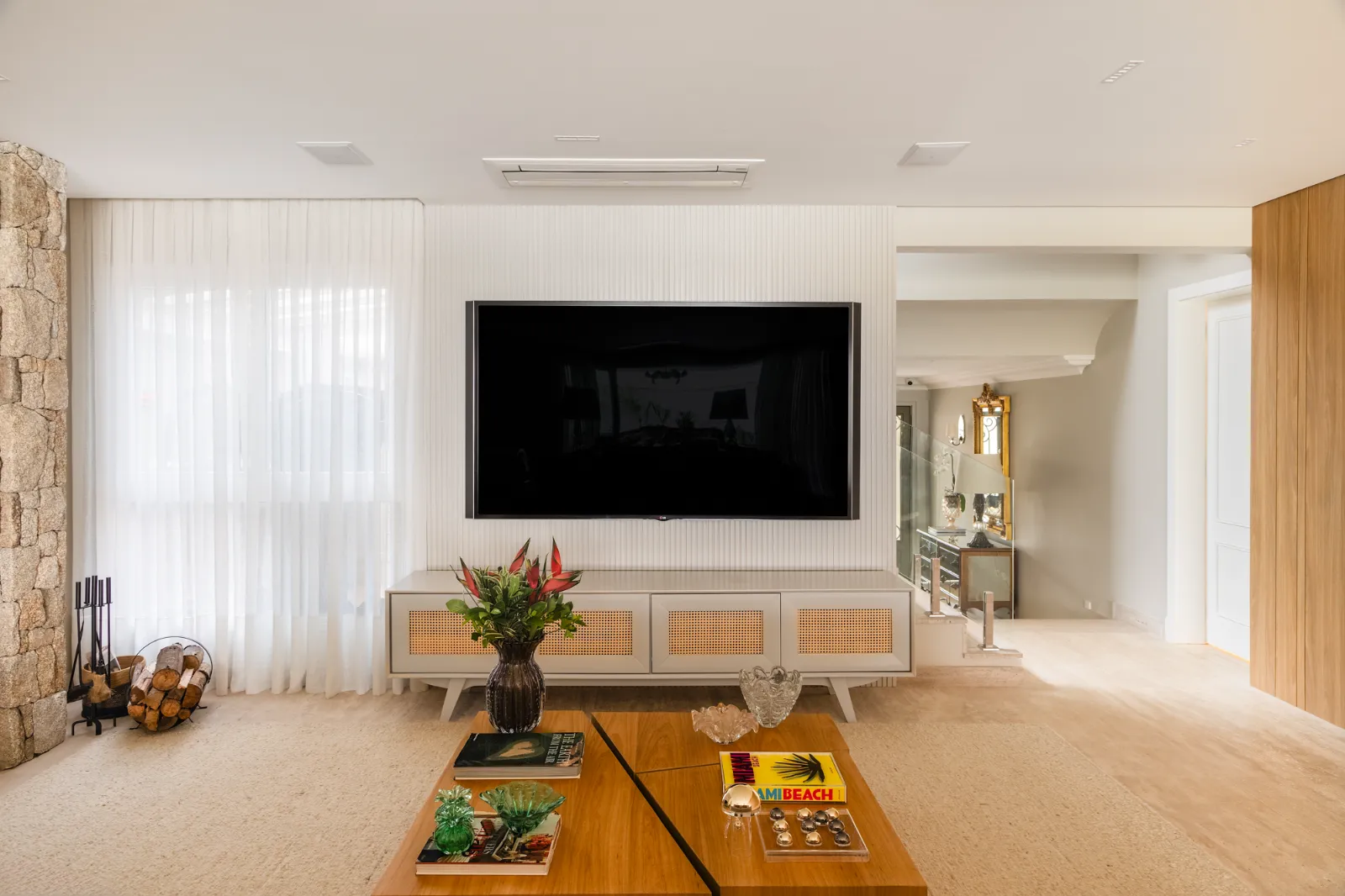 Casa Bem-Te-Vi, sala de TV