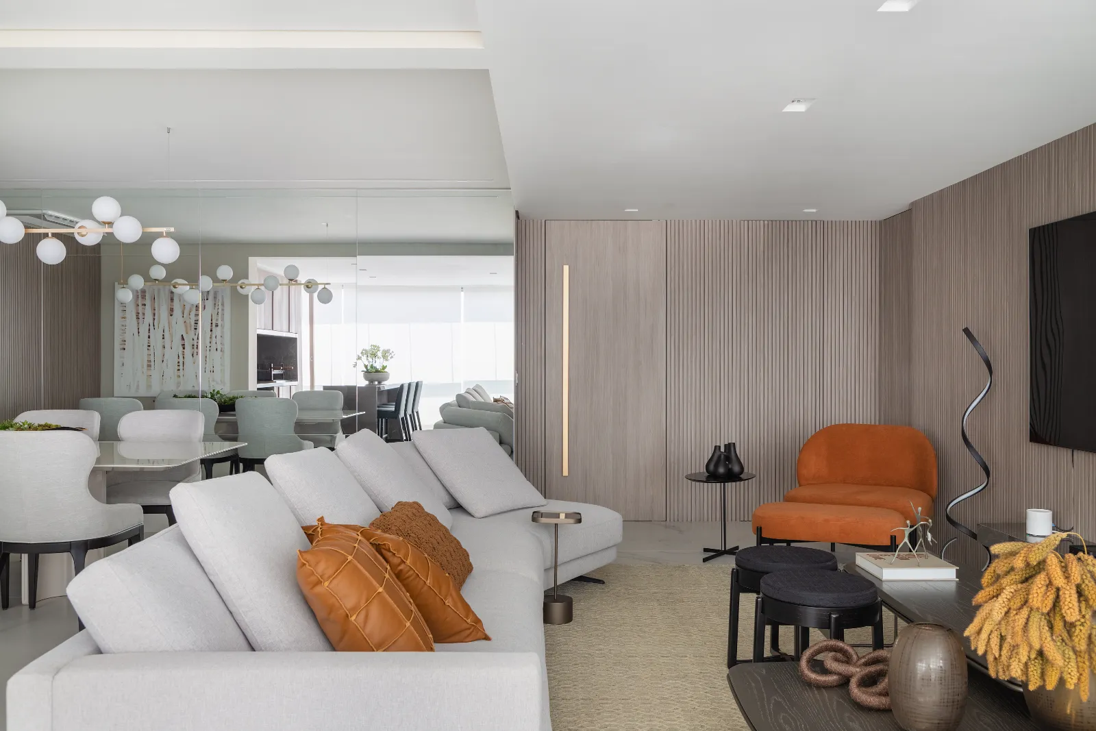 Apartamento Cardeal, living visto do bar