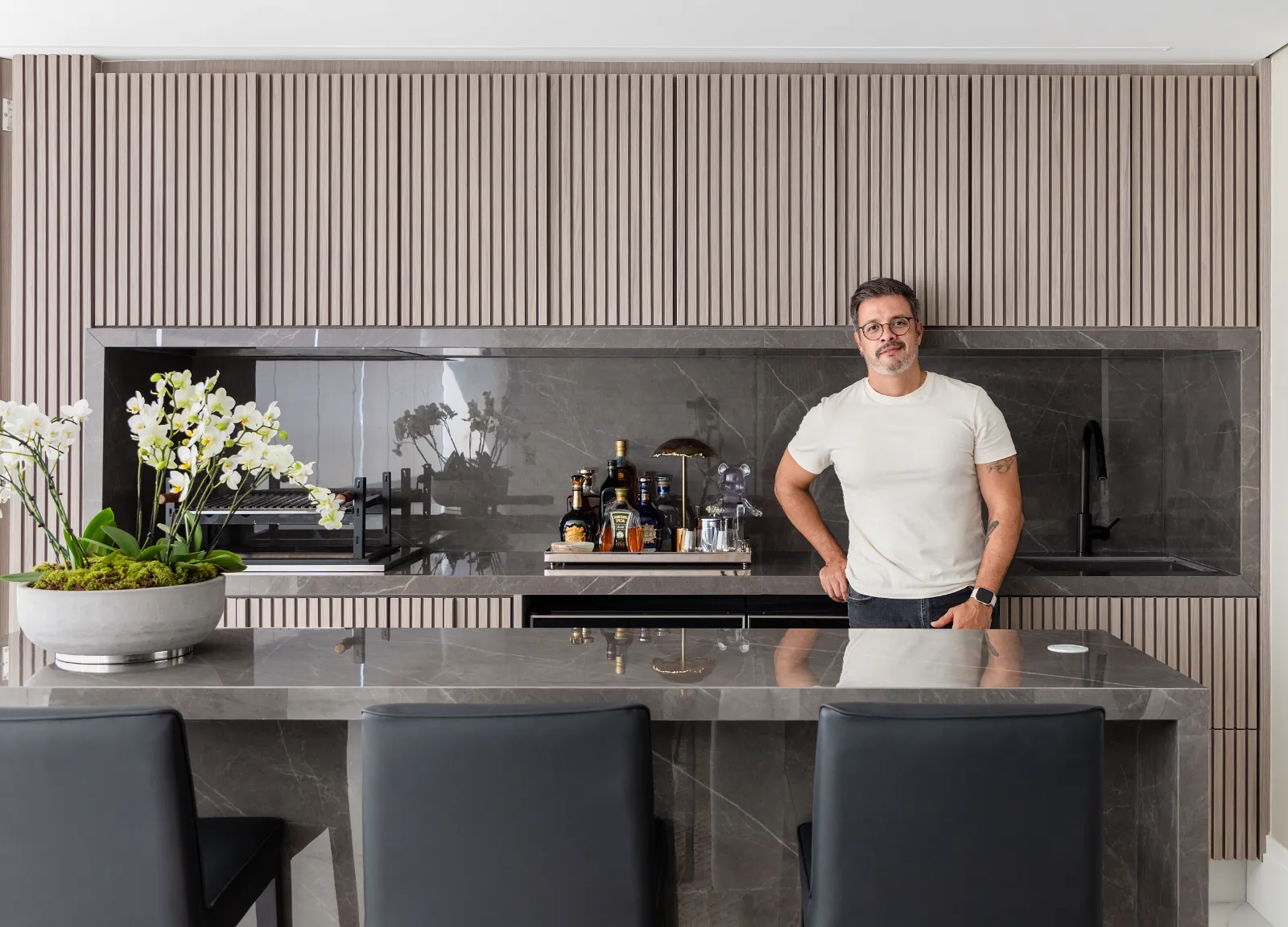 Dan Barros no Apartamento Cardeal